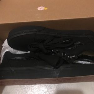 Old Skool Black Vans